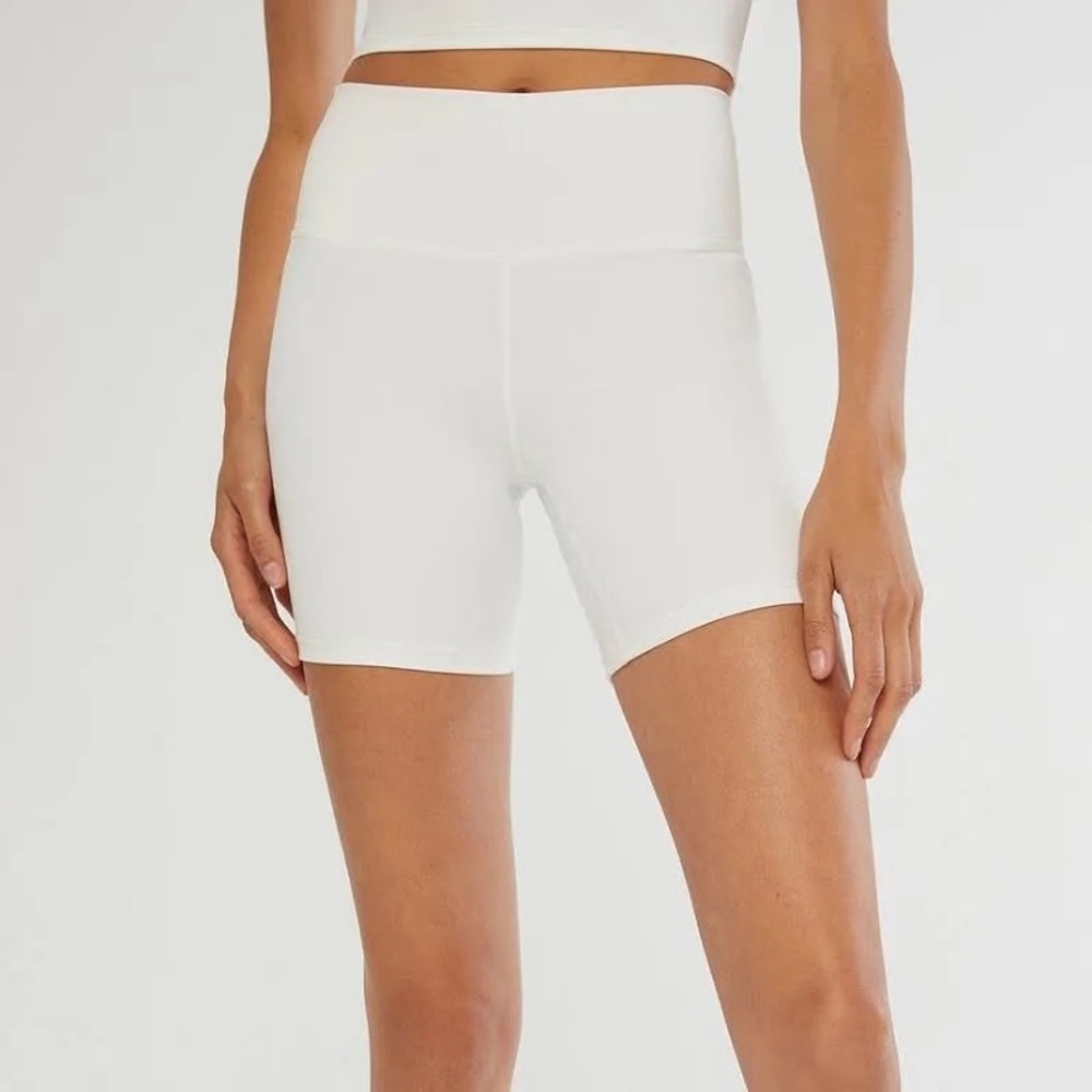 IVL Biker Shorts 6 inch NWT